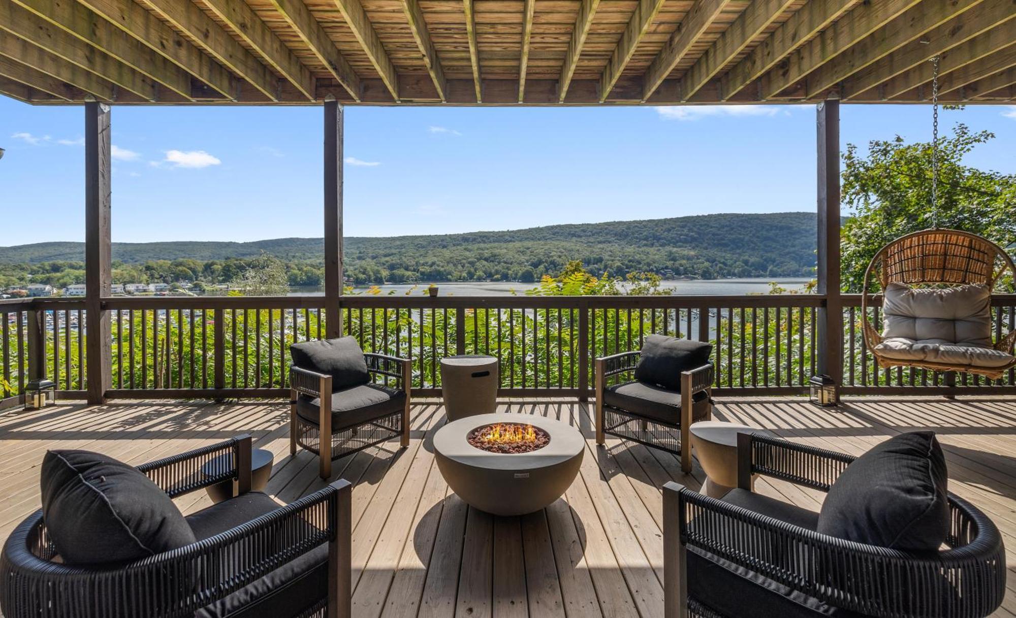 Lakeview House - Hot Tub - Firepit - Stunning Views - Spacious Deck - Cozy Living Room - Bar Greenwood Lake Buitenkant foto